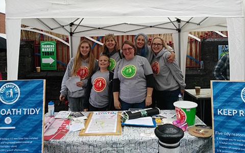 Volunteers with Keep Roath Tidy