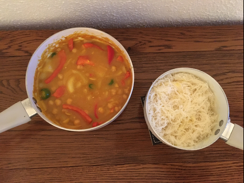 Vegetable curry and vermicelli