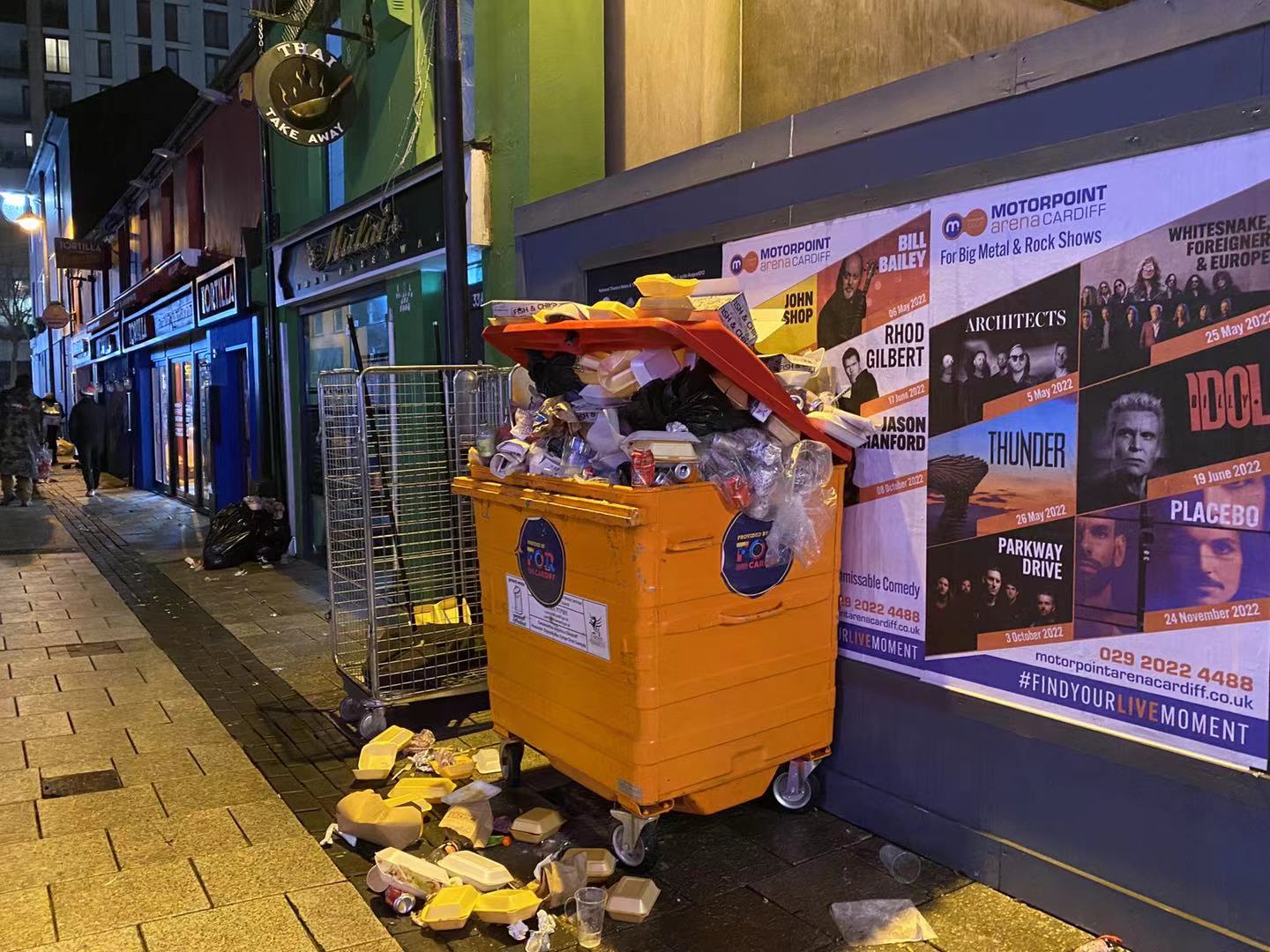 Cardiff’s Streets Filled with Rubbish After the Six Nations Game