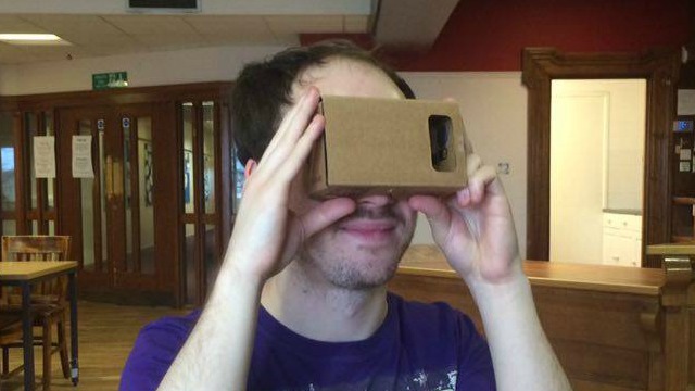 Exploring the universe using a free phone app and Google Cardboard
