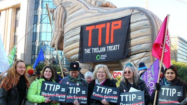 TTIP_Torjan_Horse._Credit_by_Greensefa(Flickr)640x360