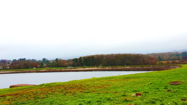 llanishen reservoir in cardiff with water