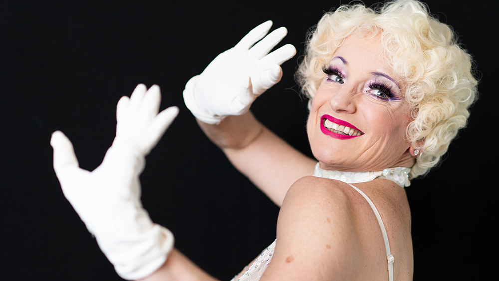 Stephanie Gawnes is a performer and trainer has been in the filed of Burlesque and Cabaret for about thirty years.