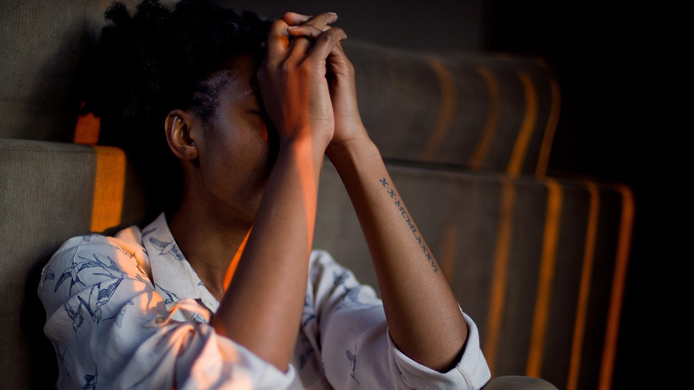 Chinese students in the UK face a range of cultural barriers that stop them from seeking mental health support. Picture credit: Pixabay.
