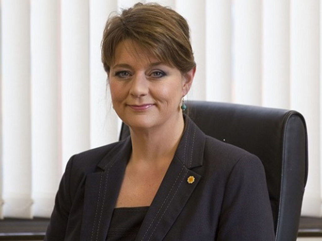 Plaid Cymru leader Leanne Wood has called for a debate on Welsh independence if Scotland votes to leave the UK