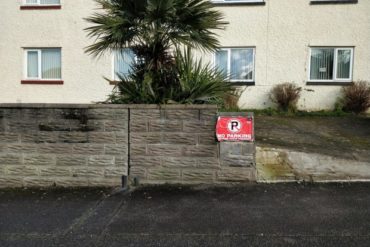 No parking sign outside homes on Mynachdy Road
