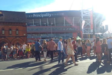 Scene outside the stadium before the final gigi